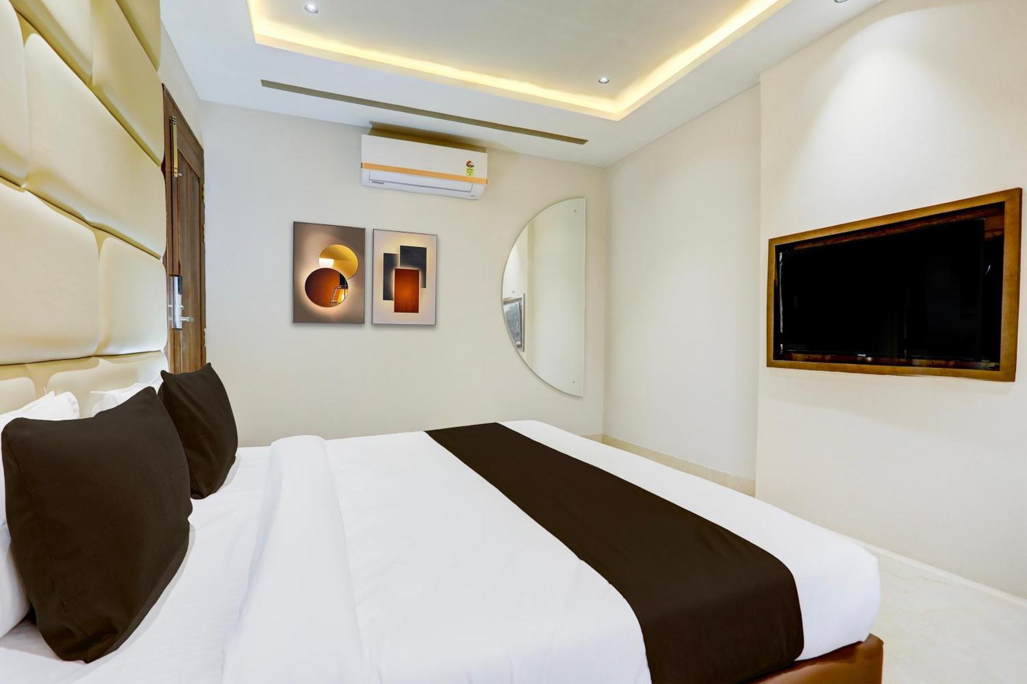 Super Collection O Belgacihia Near Kolkata Railway Station Hotel Гвалиор Екстериор снимка