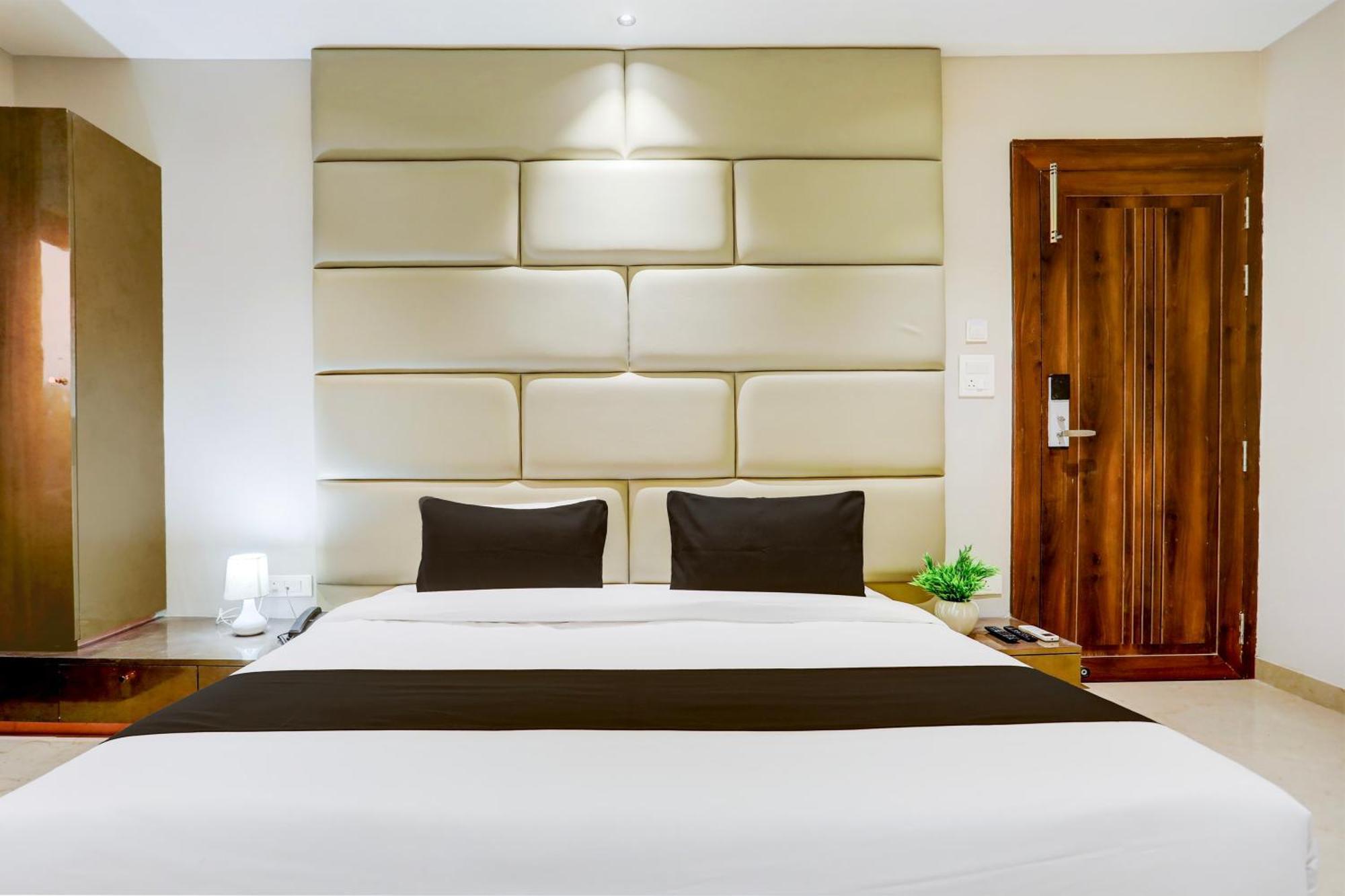 Super Collection O Belgacihia Near Kolkata Railway Station Hotel Гвалиор Екстериор снимка