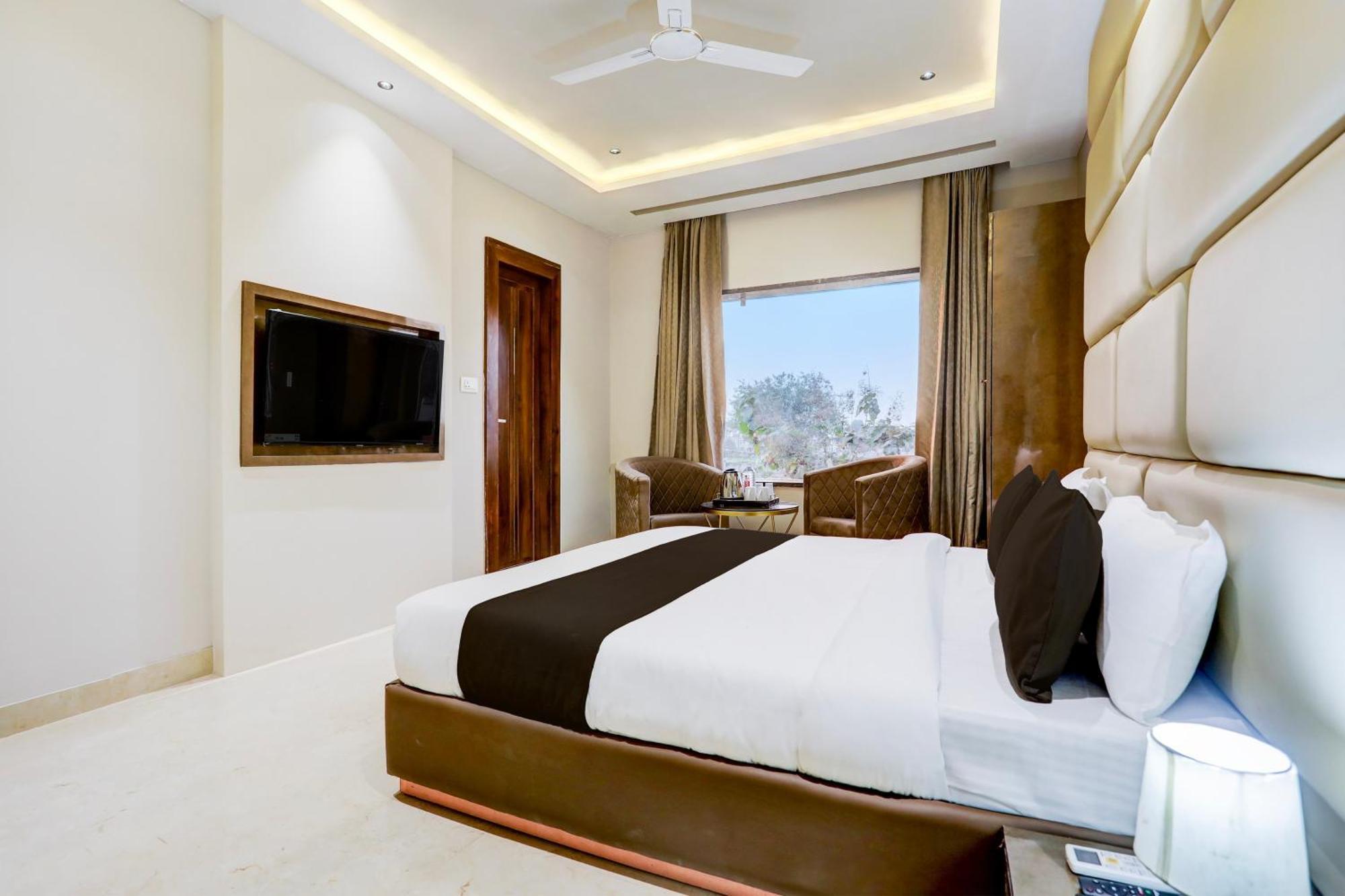 Super Collection O Belgacihia Near Kolkata Railway Station Hotel Гвалиор Екстериор снимка