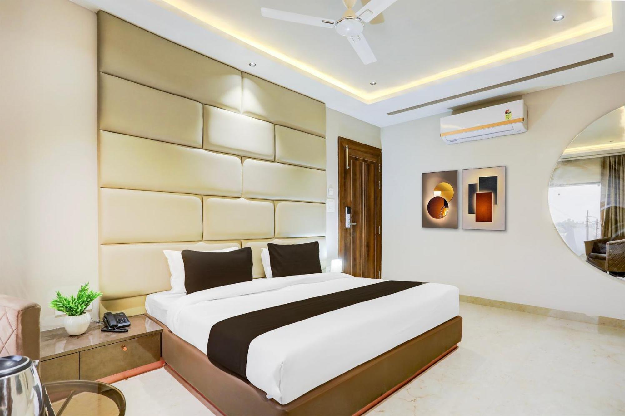 Super Collection O Belgacihia Near Kolkata Railway Station Hotel Гвалиор Екстериор снимка
