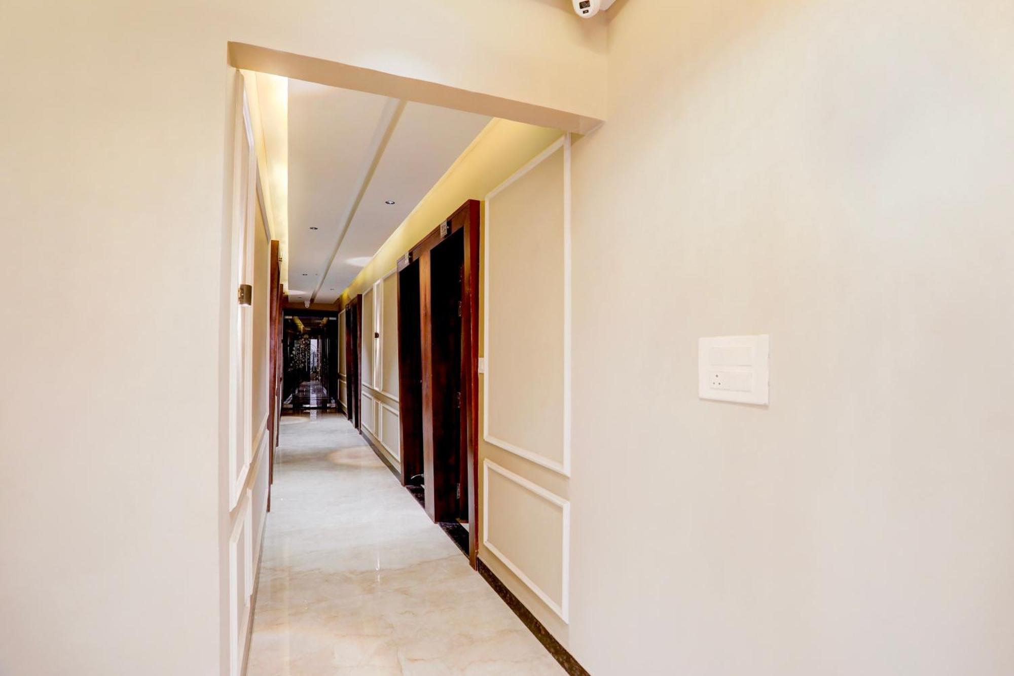 Super Collection O Belgacihia Near Kolkata Railway Station Hotel Гвалиор Екстериор снимка