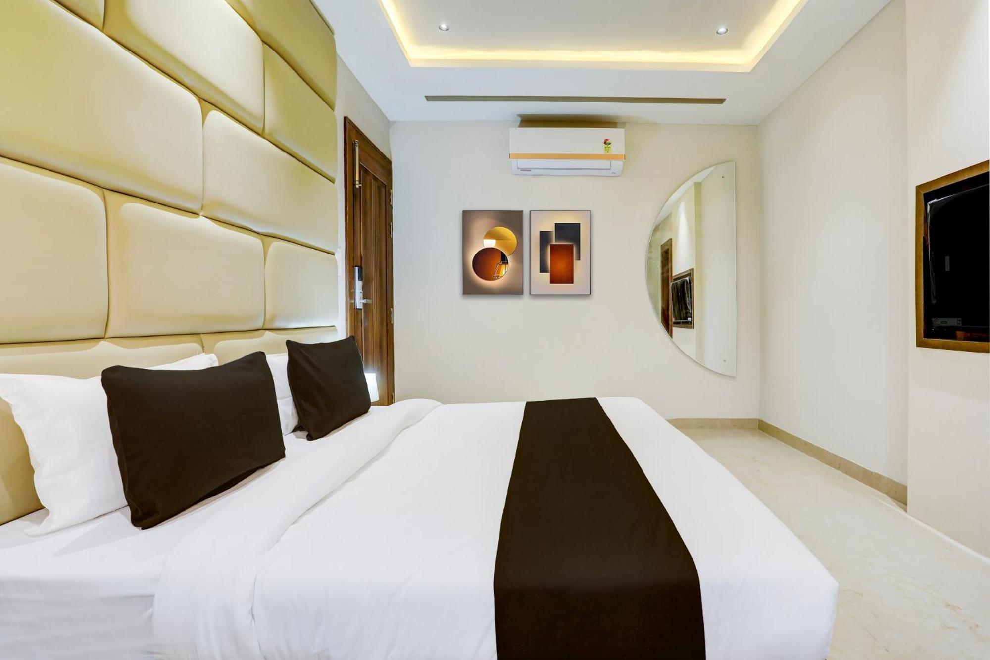 Super Collection O Belgacihia Near Kolkata Railway Station Hotel Гвалиор Екстериор снимка