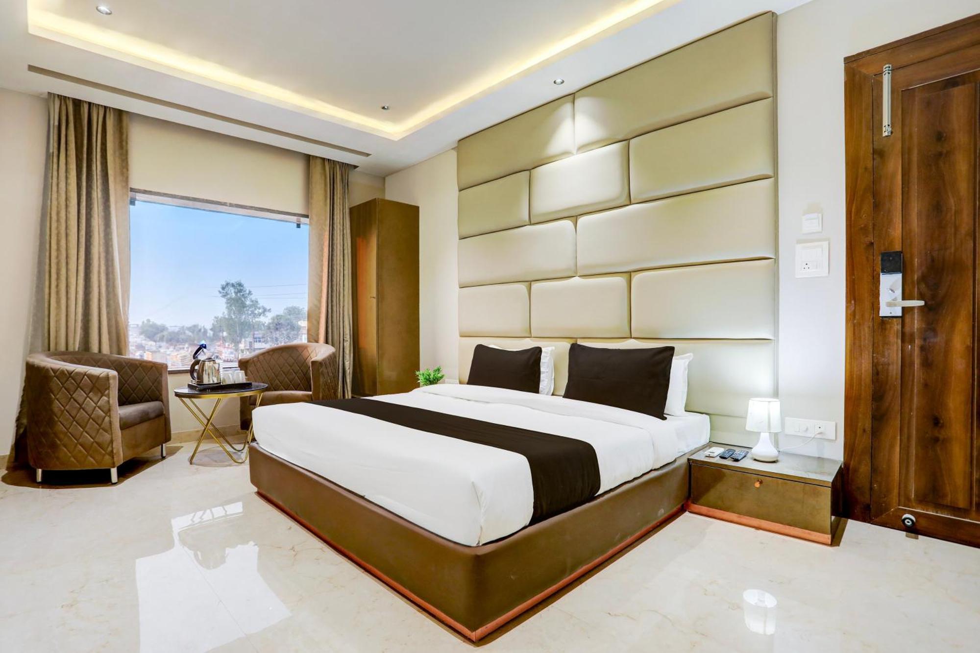 Super Collection O Belgacihia Near Kolkata Railway Station Hotel Гвалиор Екстериор снимка