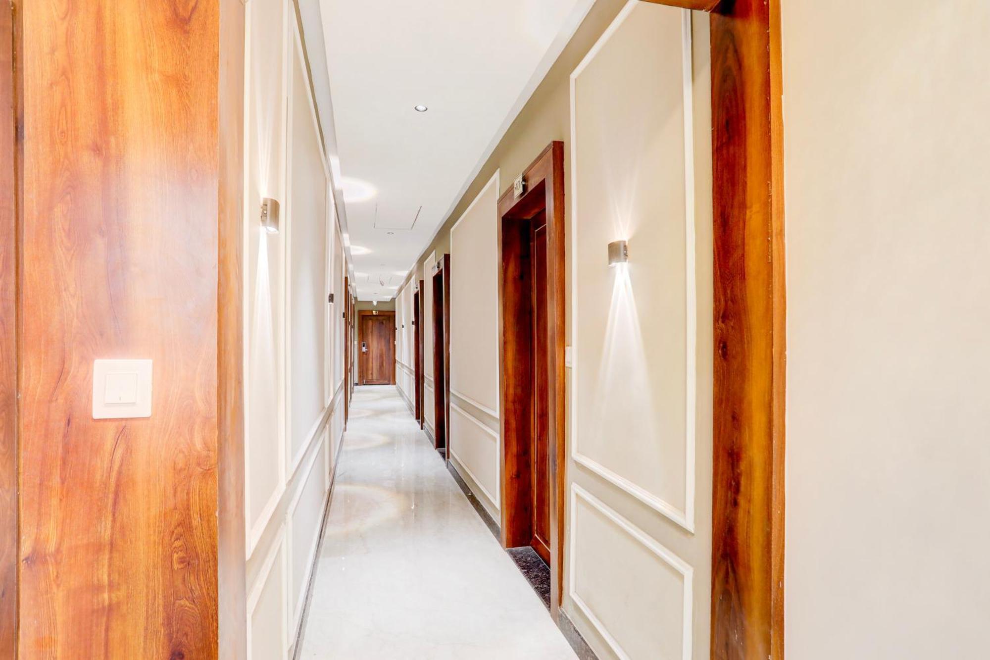Super Collection O Belgacihia Near Kolkata Railway Station Hotel Гвалиор Екстериор снимка